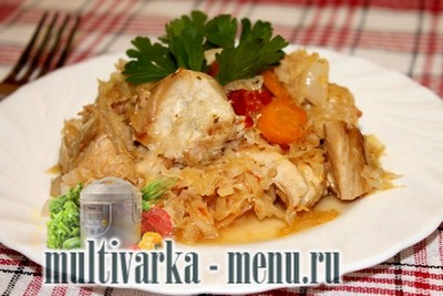 Тушеная капуста с куриной грудкой 