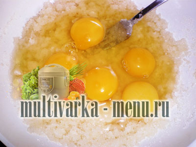 бисквит в мультиварке с фото